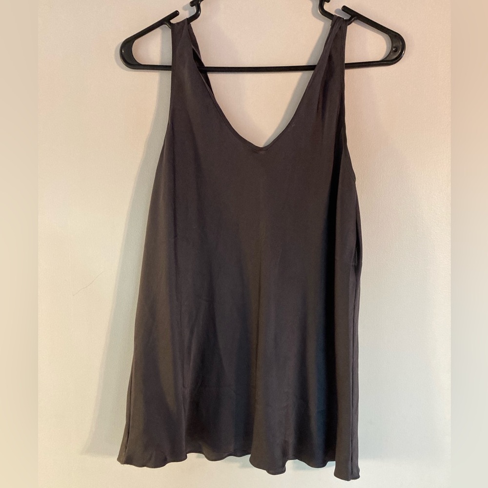 Grey silk tank top by Valerie Stevens